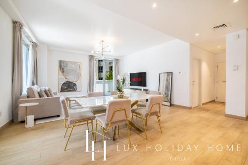 Dubai Apartment | LUX The La Mer by The Sea Suite 4