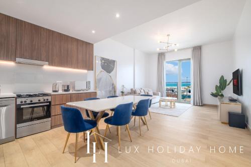 Dubai Apartment | LUX - The La Mer Sea View Suite 3