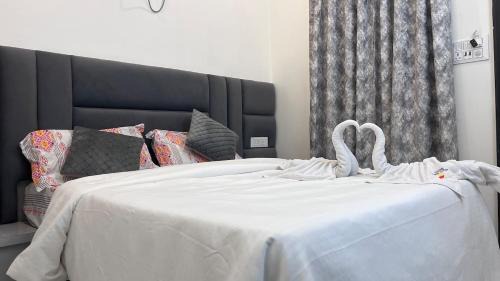 Jhansi Apartment | Luxe 2 BHK Apartment