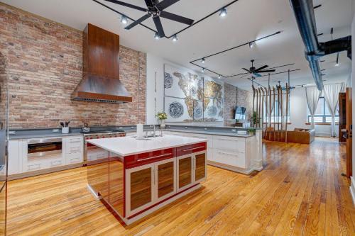 Downtown Wilmington Hotel | Luxe 220, Unit 7 - Entire Penthouse Property - sleeps 20