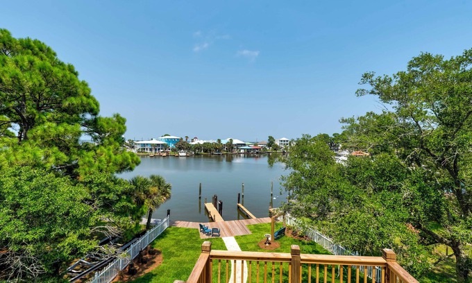 Indian Bay Condo | Luxe Family Condo w/Gulf View in Dauphin Island!