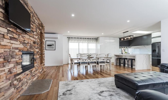 Bayonet Head House | Luxe Home by the BnB Collection