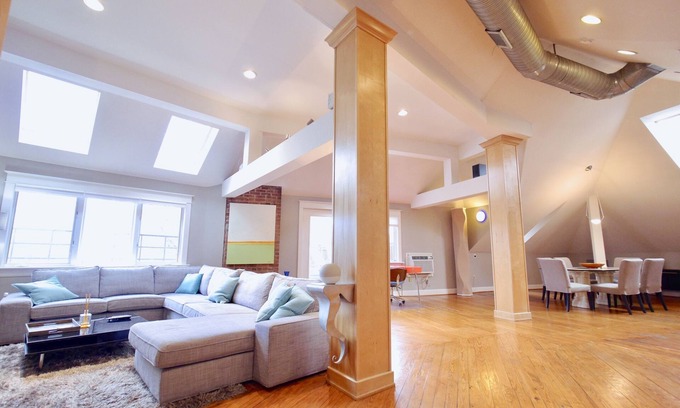 Hyde Park Apartment | Luxe Hyde Park Penthouse, 6 min to Downtown Cinci