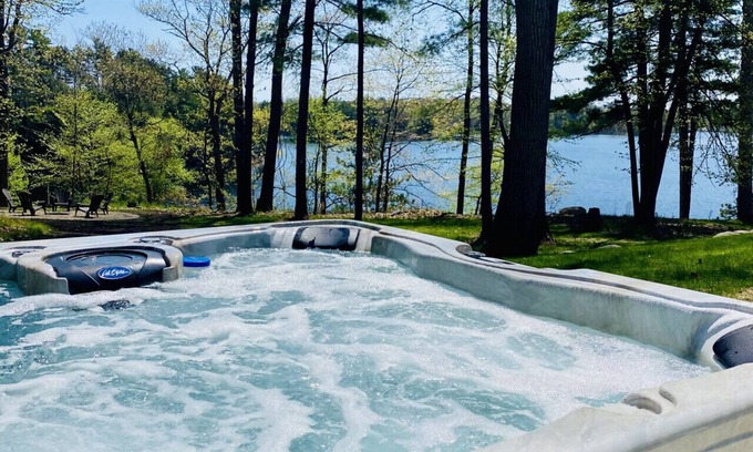 Crosslake Apartment | Luxe Lakefront Views on Ox Lake, Relax & Escape