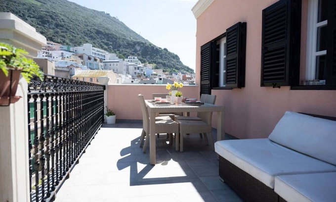 Gibraltar Apartment | Luxe Penthouse Studio w/Terrace