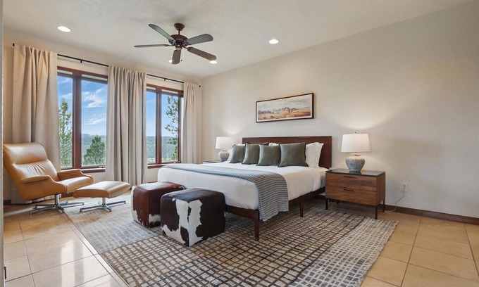 Colonial Pine Hills House | Luxe Villa Expansive Yard Near Rapid City