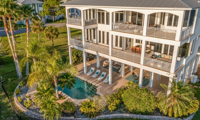 Tarpon Springs Villa | Luxe Waterfront Home w/Pool★Elevator★Gulf Access