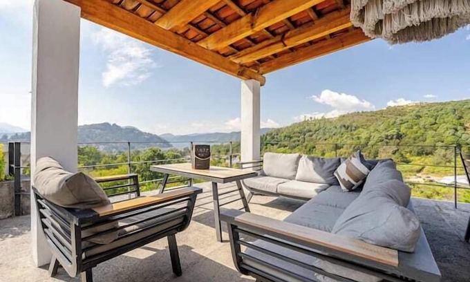 El Calvario House | LUXO Casa Valle de Bravo con jacuzzi y espectacular Vista al Lago