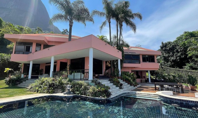 Sao Conrado House | LuxoBrasil #RJ740 Vila São Conrado 05 Suites Sea View Vacation Rentals