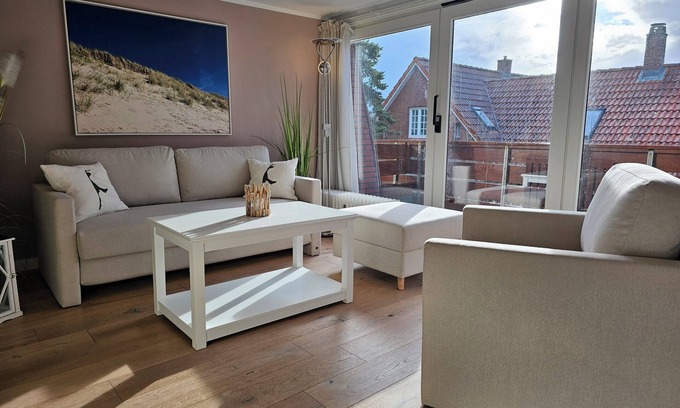 Wenningstedt-Braderup Apartment | Luxurious 3-room apartment (69sqm) with sauna - quiet location - 8min walk to the beach