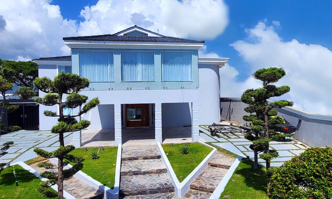 Cerro Alto House | Luxury Mansion 7 bedrooms, Chef Included, Heated Pool