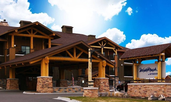 West Yellowstone Condo | Luxurious 2 bedroom twin condo at the entrance to Yellowstone NP
