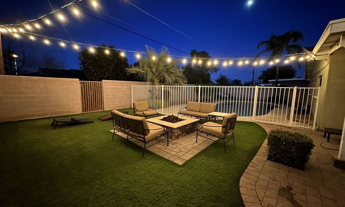 Scottsdale Highlands House | Luxurious 3 Bedroom Home w Heated Pool, BBQ & Firepit