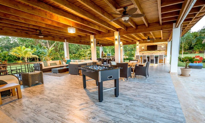 Las Piedras Villa | Luxurious 5-bdr villa at Casa de Campo