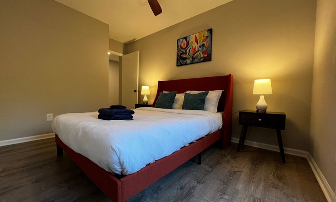 Columbus House | Luxurious 5BDR Home: Playset, Games & Pool Table