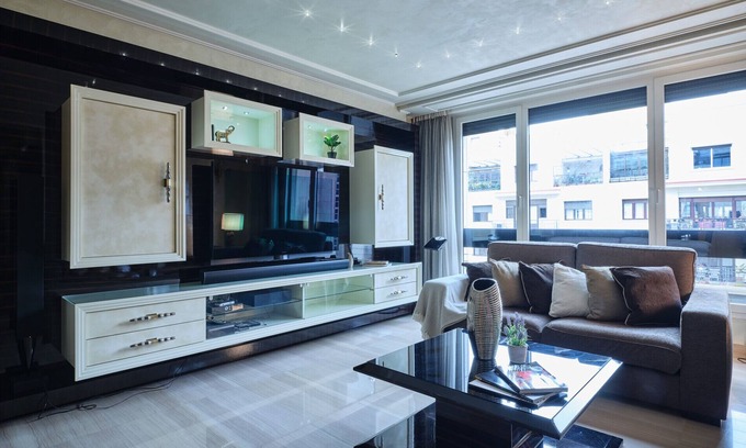 Goya Apartment | Luxurious apartment in O'Donnell Street