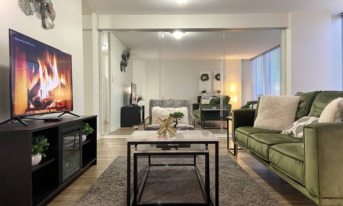 Lafayette Park Apartment | luxurious Apt, W/pool and gym monthly stays40% off!