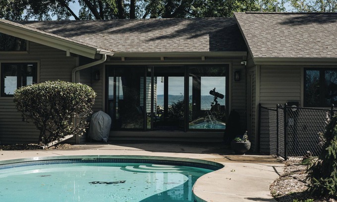 Abrams House | Luxurious Bay Getaway With Pool and Hot Tub Sleeps 12 Near Green Bay Wisconsin