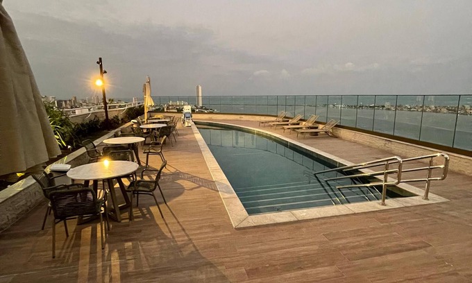 Cabanga Apartment | Luxurious Flat with Stunning View!