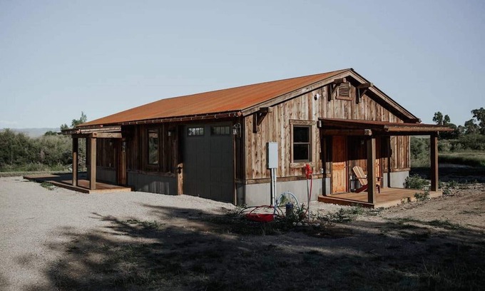 Dillon House | Luxurious Hideaway on Beaverhead River - Bunk
