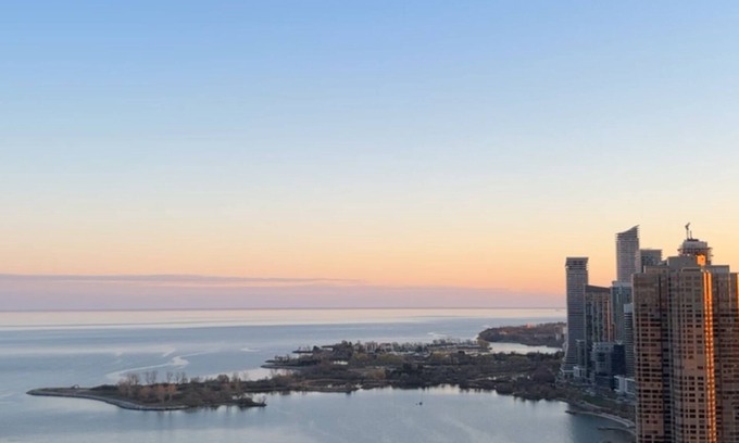Swansea Condo | Luxurious High-Rise Condo with Stunning Waterfront Views