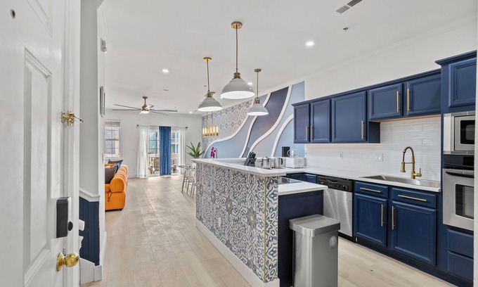 Atlantic Beach House | Luxurious Home With Theatre Room