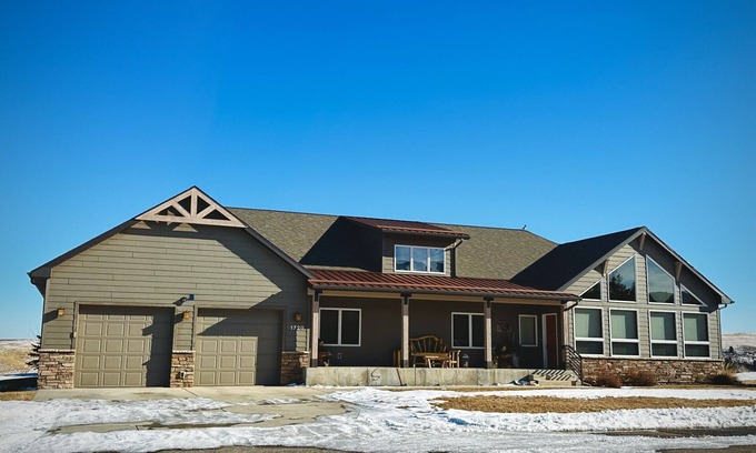 Red Lodge Ski Chalet | Luxurious Home with WiFi, Hot Tub & Spectacular Views