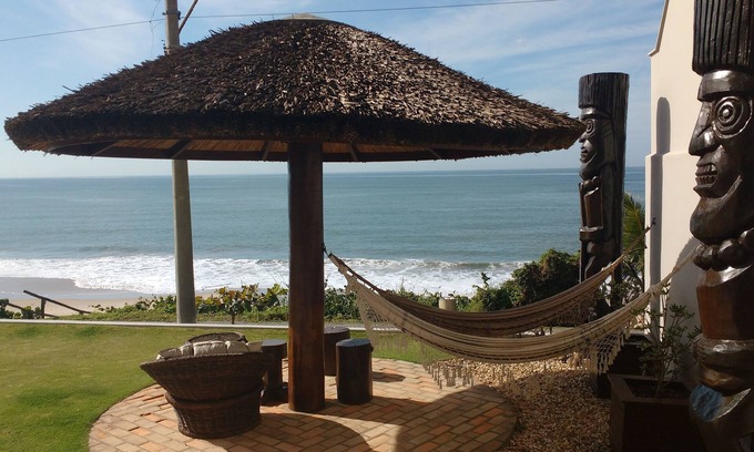 Barra Velha House | Luxurious oceanfront home 4 bedrooms 12 people with air-conditioning
