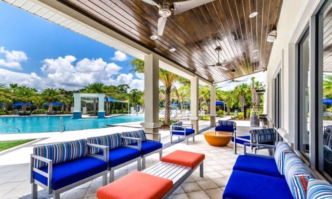 Kissimmee House | Luxurious Orlando Kissimmee Mansion for Work Remote or Family Gatherings