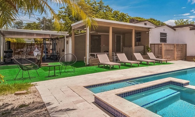 Liberty City House | Luxurious Pool House Meets Tulum at "Casa Azul" – A Private Tropical Escape