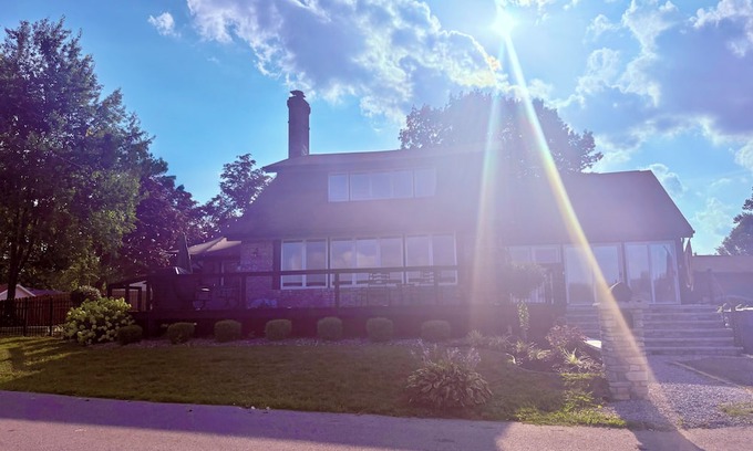 Akron Cottage | Luxurious private Portage Lakes home lake access 3 bd Oasis Hottub pet friendly!