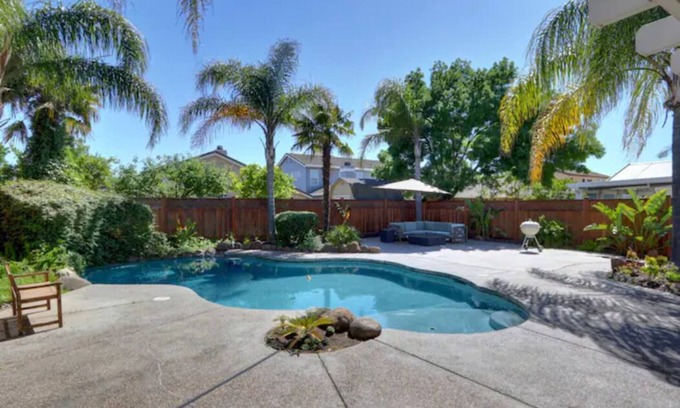 Elk Grove House | Luxurious spa-like oasis with pool, 4bdr/3br
