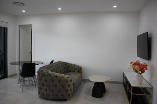 Bonnyrigg House | Luxurious Two-Bedroom Granny Flat