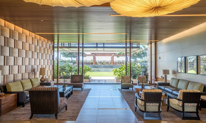 Ala Moana Condo | Luxury 1BD in ONE ALA MOANA with Beautiful View and Room with Free Parking!