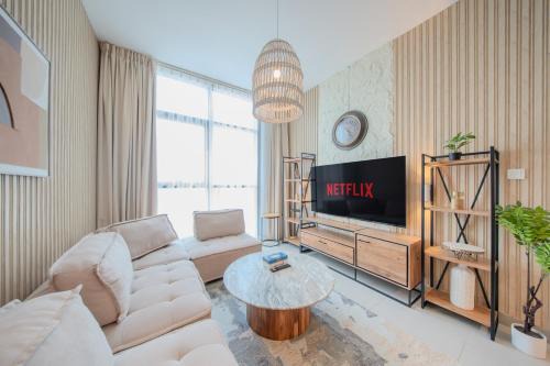 Sharjah Apartment | Luxury 1BR Apartment in heart of Sharjah - 10 mins to Sharjah Airport