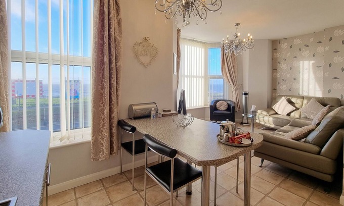 Bispham Apartment | Luxury 2 Bed Apartment, Beach Front with Sea View