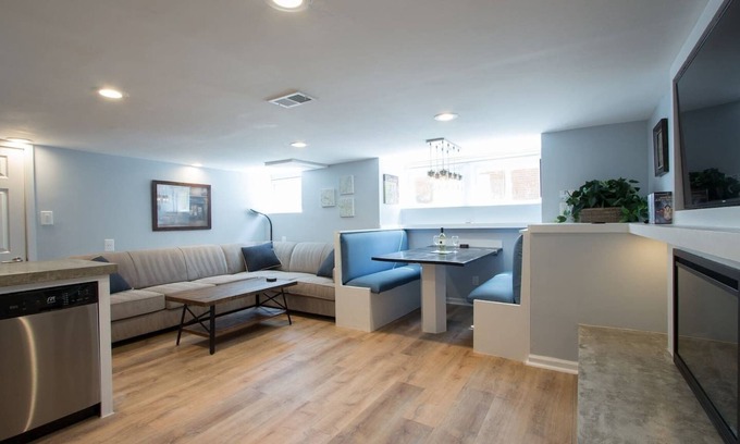 Brookland House | Luxury 2 bedroom apartment w/free parking
