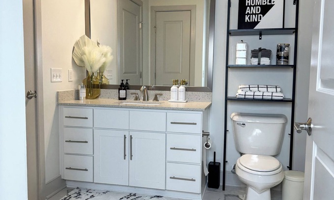 Raleigh Apartment | Luxury 2-bedroom apartment Close to Downtown Raleigh with Resort Amenities