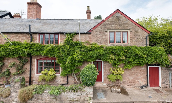 Wilton Cottage | Luxury 2 bedroom cottage overlooking the River Wye