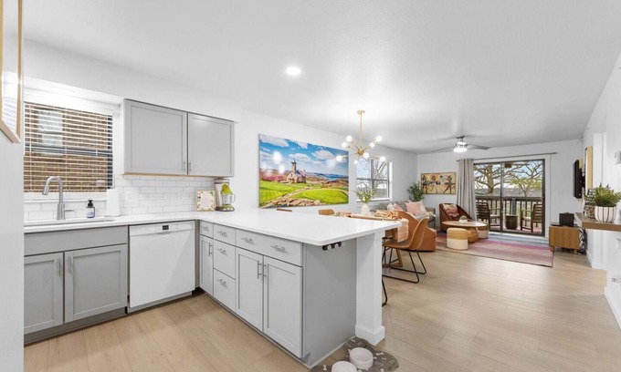 Table Rock Condo | Luxury 2BR/2BA Condo>Indoor Pool>Indoor Hot Tub!