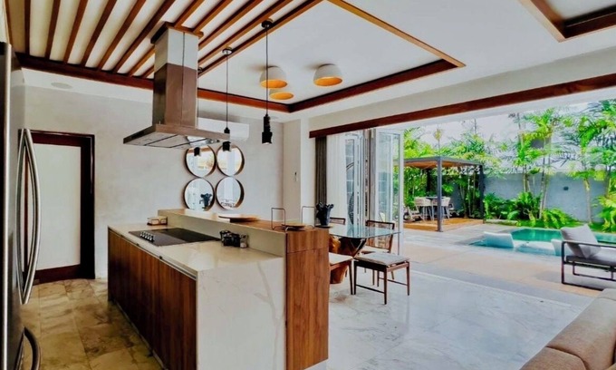 Juan Dolio Villa | Luxury 3-bed -Jacuzzi villa with WiFi and AC in Juan Dolio