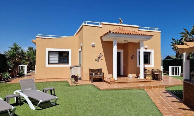 Caleta de Fuste Villa | Luxury 3 bedroom villa overlooking golf course with private pool and Wi-fi