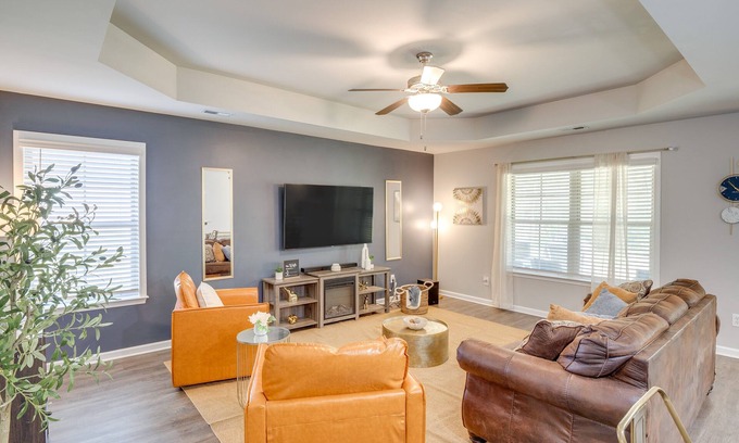 Normal House | Luxury 3 BR Country Comfort