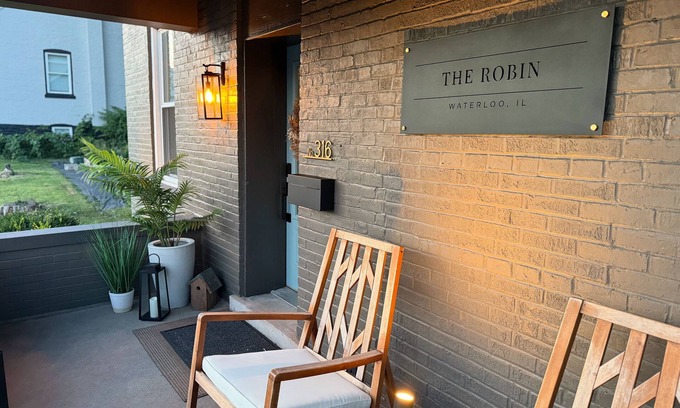 Waterloo Cottage | Luxury 3BR Cottage, King Beds, Spa-Style Baths and Outdoor Oasis