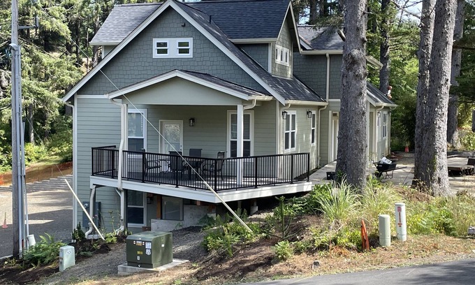 Neskowin Apartment | Luxury 4 Bedrooms House in Neskowin South Beach.