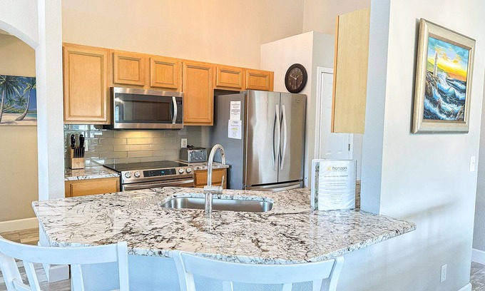 Solana Villa | Luxury 4 bedrooms pool home with clubhouse