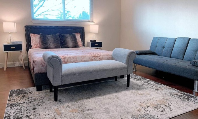 West San Jose House | "Luxury: 4B/3B with Dual EnSuites, Parking, WiFI"