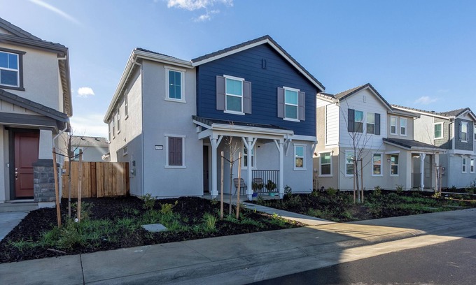 Elk Grove House | Luxury 4BR/3BA Retreat Near Casino, Parks & Fine Dining! Book Your Stay Now!