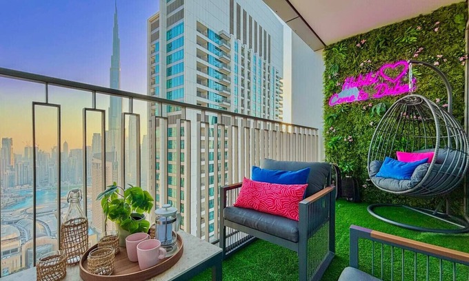 Downtown Dubai Apartment | Luxury 4BR, Burj View, Walk to Dubai Mall, Pool