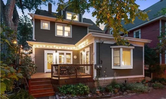 Ecco House | Luxury 6BR/5FB Wellness Retreat w/Steam & Infrared Saunas near Lake Bde Maka ka